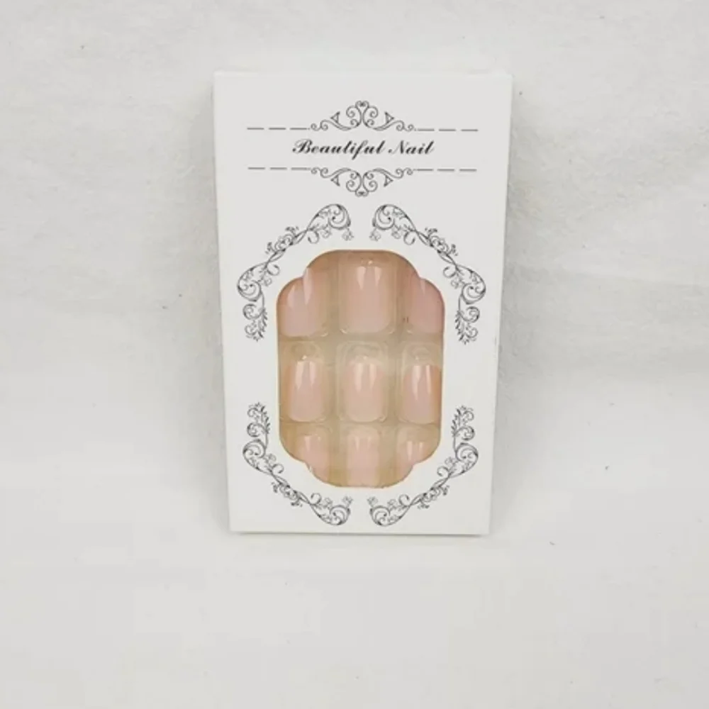 24 Pieces Fake Press On Nails